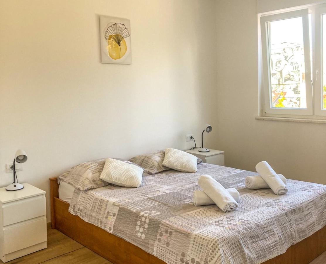 Apartment Mare พูลา ภายนอก รูปภาพ