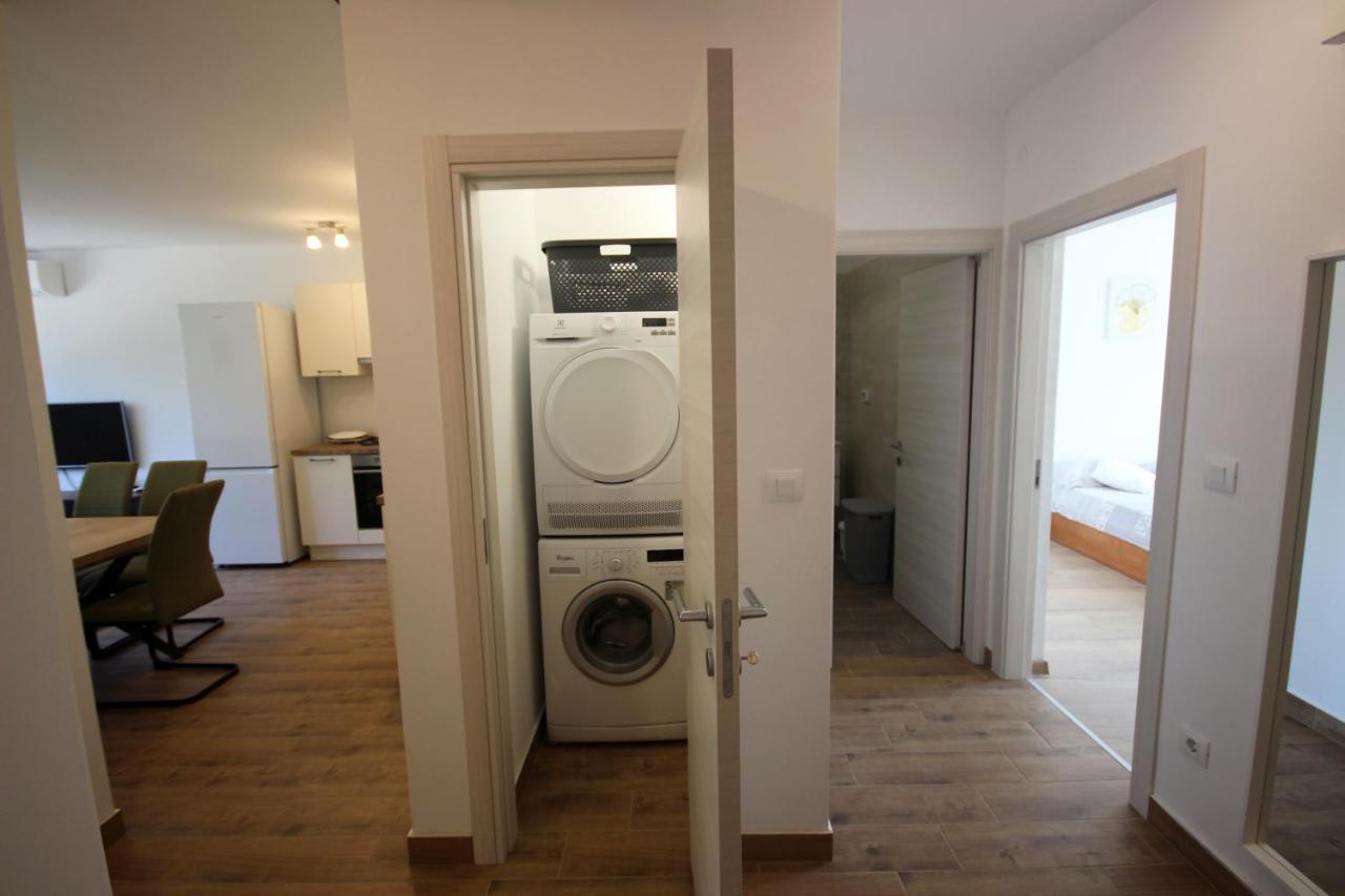 Apartment Mare พูลา ภายนอก รูปภาพ